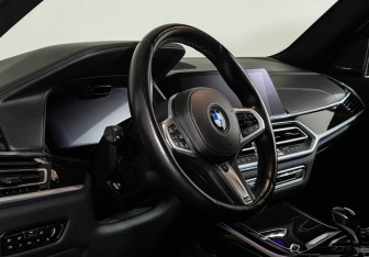 Подержанный автомобиль BMW X7 2020 года (11 фото)
