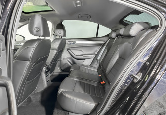 Подержанный автомобиль Skoda Superb Liftback 2024 года (10 фото)