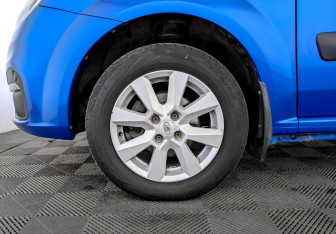 Подержанный автомобиль LADA (ВАЗ) Largus Wagon 2022 года (18 фото)