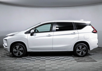 Подержанный автомобиль Mitsubishi Xpander 2021 года (8 фото)