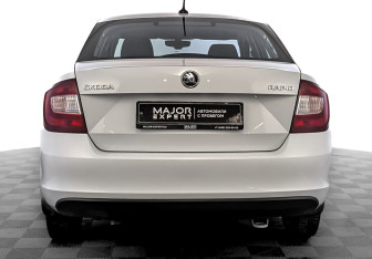 Подержанный автомобиль Skoda Rapid Liftback 2019 года (6 фото)