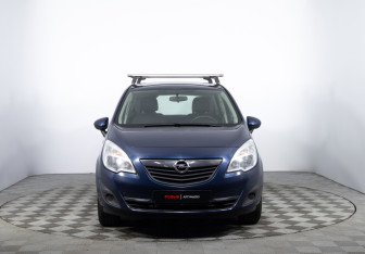 Подержанный автомобиль Opel Meriva 2011 года (2 фото)