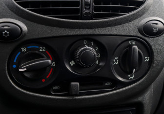 Подержанный автомобиль LADA (ВАЗ) Kalina Hatchback 2011 года (13 фото)