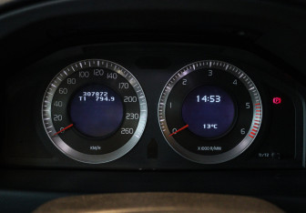Подержанный автомобиль Volvo XC70 2008 года (18 фото)