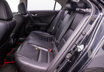 Подержанный автомобиль Honda Accord Sedan 2011 года (11 фото)