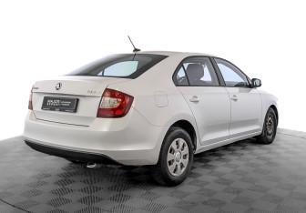 Подержанный автомобиль Skoda Rapid Liftback 2019 года (5 фото)