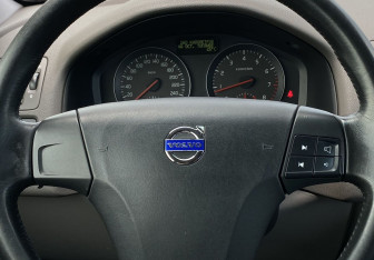 Подержанный автомобиль Volvo C30 2008 года (15 фото)