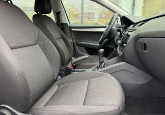 Подержанный автомобиль Skoda Octavia Liftback 2018 года (10 фото)