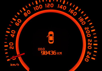 Подержанный автомобиль Toyota Auris Hatchback 2008 года (11 фото)