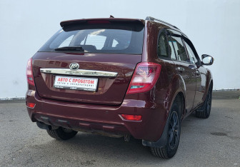 Подержанный автомобиль Lifan X60 2015 года (5 фото)