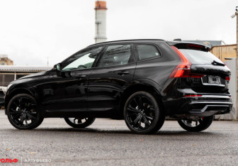 Новый Volvo XC60 2025 (4 фото)