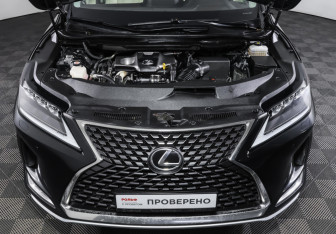 Подержанный автомобиль Lexus RX 2020 года (9 фото)