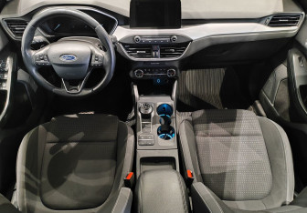 Подержанный автомобиль Ford Focus Wagon 2018 года (9 фото)