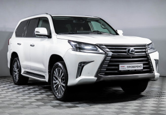 Подержанный автомобиль Lexus LX 2017 года (3 фото)