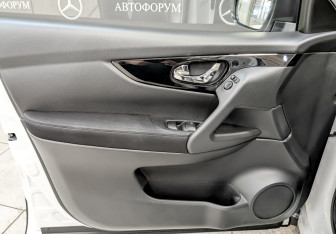 Подержанный автомобиль Nissan Qashqai 2018 года (19 фото)