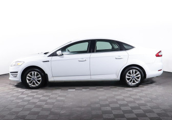 Подержанный автомобиль Ford Mondeo Sedan 2014 года (3 фото)