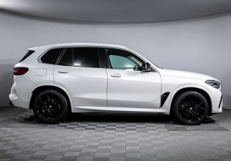 Подержанный автомобиль BMW X5 2020 года (4 фото)