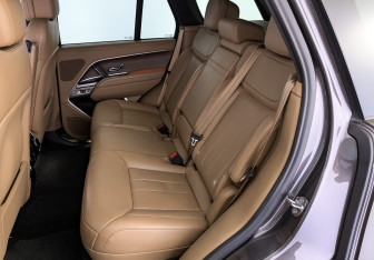 Подержанный автомобиль Land Rover Range Rover 2023 года (18 фото)