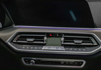 Подержанный автомобиль BMW X5 2018 года (14 фото)