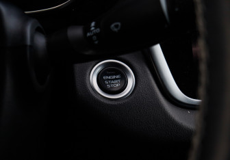 Подержанный автомобиль Geely Atlas Pro 2022 года (25 фото)