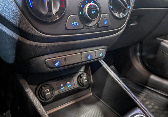 Подержанный автомобиль Hyundai Solaris Sedan 2018 года (27 фото)