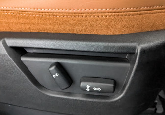 Подержанный автомобиль Land Rover Freelander 2013 года (30 фото)