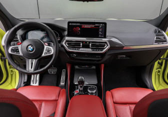Подержанный автомобиль BMW X4 M 2022 года (14 фото)