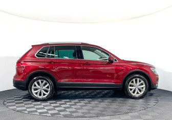 Подержанный автомобиль Volkswagen Tiguan 2020 года (4 фото)