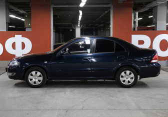 Подержанный автомобиль Nissan Almera Classic 2011 года (8 фото)