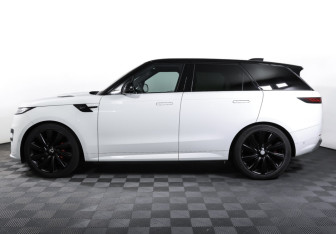 Подержанный автомобиль Land Rover Range Rover Sport 2023 года (8 фото)