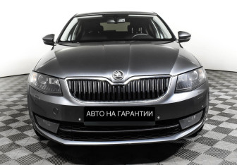 Подержанный автомобиль Skoda Octavia Liftback 2014 года (2 фото)