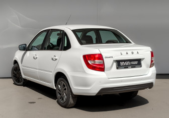 Подержанный автомобиль LADA (ВАЗ) Granta Sedan 2023 года (7 фото)