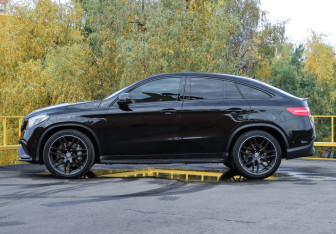 Подержанный автомобиль Mercedes-Benz GLE AMG 2017 года (6 фото)