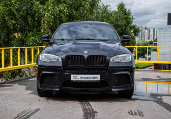 Подержанный автомобиль BMW X6 M 2013 года (2 фото)