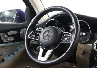 Подержанный автомобиль Mercedes-Benz GLC Coupe 2019 года (15 фото)