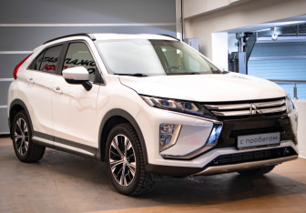 Подержанный автомобиль Mitsubishi Eclipse Cross 2018 года (3 фото)