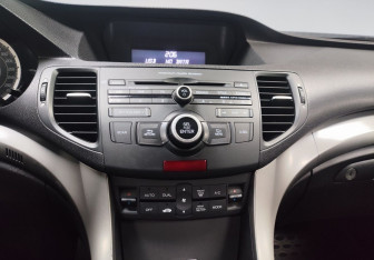 Подержанный автомобиль Honda Accord Sedan 2008 года (15 фото)