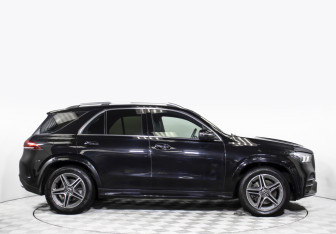 Подержанный автомобиль Mercedes-Benz GLE 2019 года (4 фото)