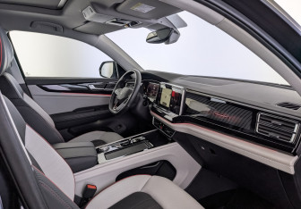 Подержанный автомобиль Volkswagen Teramont 2023 года (13 фото)