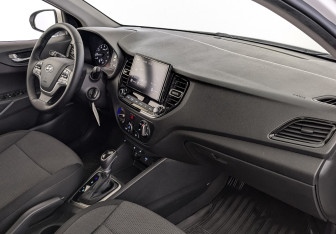 Подержанный автомобиль Hyundai Solaris Sedan 2021 года (13 фото)