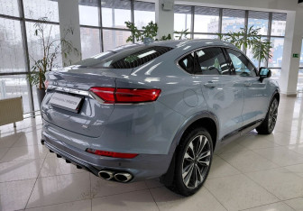 Подержанный автомобиль Geely Tugella 2022 года (5 фото)