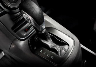 Подержанный автомобиль Ford Fiesta Sedan 2015 года (23 фото)