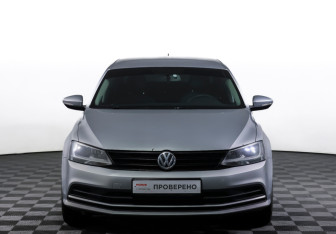 Подержанный автомобиль Volkswagen Jetta Sedan 2015 года (2 фото)