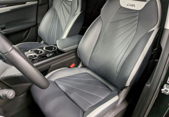 Подержанный автомобиль Geely Atlas 2024 года (14 фото)