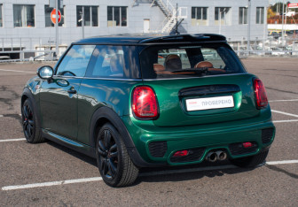 Подержанный автомобиль MINI Hatch 2020 года (7 фото)