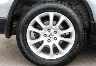Подержанный автомобиль Honda CR-V 2008 года (19 фото)