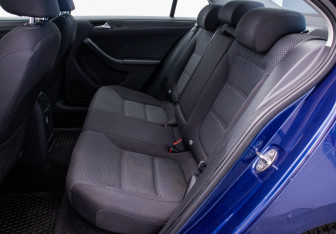 Подержанный автомобиль Volkswagen Jetta Sedan 2014 года (11 фото)