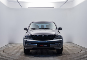 Подержанный автомобиль Kia Sorento 2002 года (2 фото)
