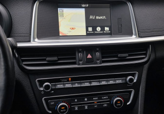 Подержанный автомобиль Kia Optima Sedan 2019 года (13 фото)