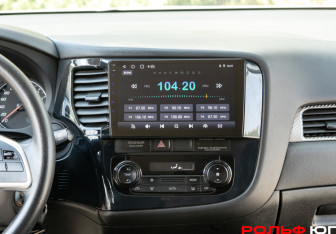 Подержанный автомобиль Mitsubishi Outlander 2013 года (12 фото)